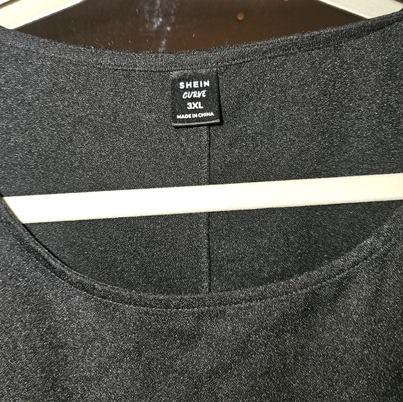 Very flowy black dress - Picture 2 of 2